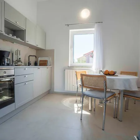 Marina - Sea View كريس